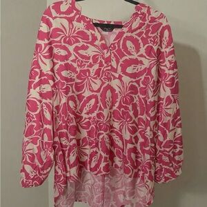 Unique Spectrum Pink and Cream Floral Blouse.   Never worn. Tunic